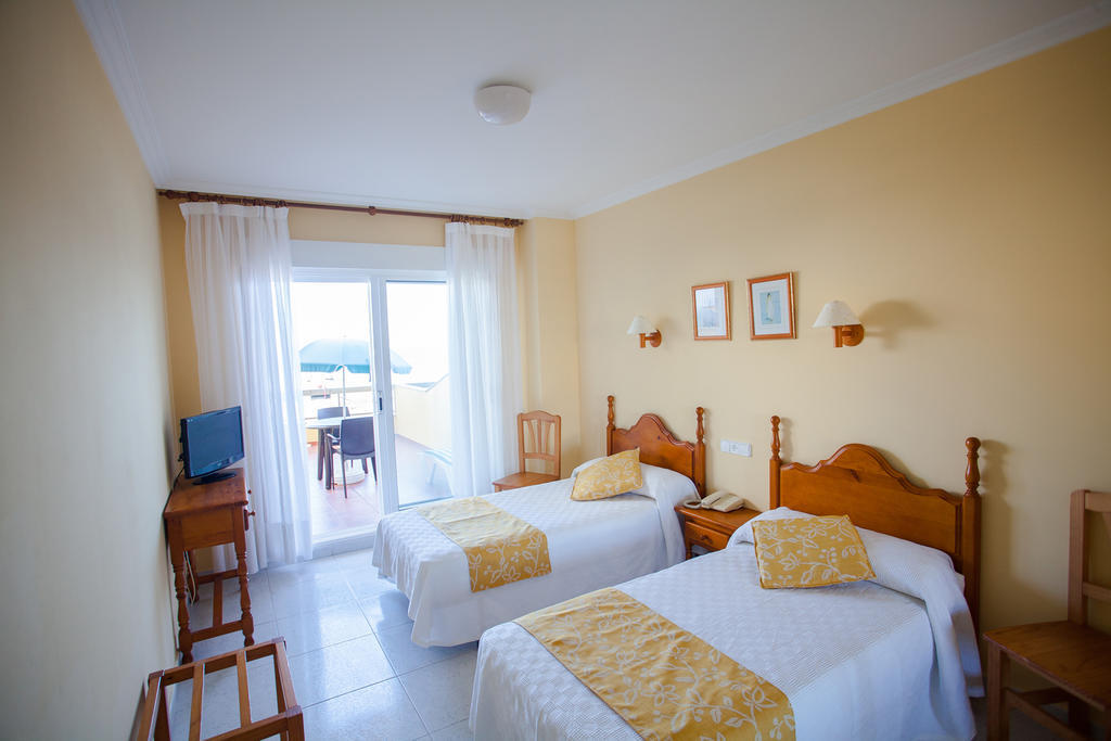 Hotel Martin Esperanza ポルトノボ 部屋 写真
